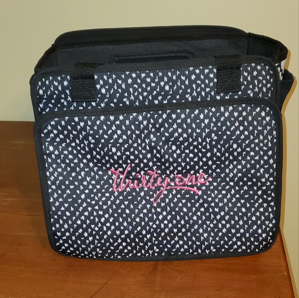 Triple duty caddy with Thirty-one Embroidery in hot pink and fold n file